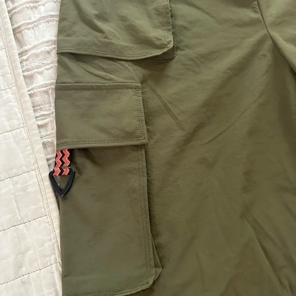 Fabletics Green Cargo Pants Utility Style - Picture 3 of 9